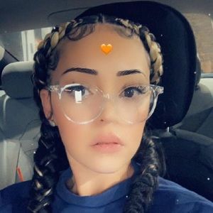 Meet your Posher, Kelli